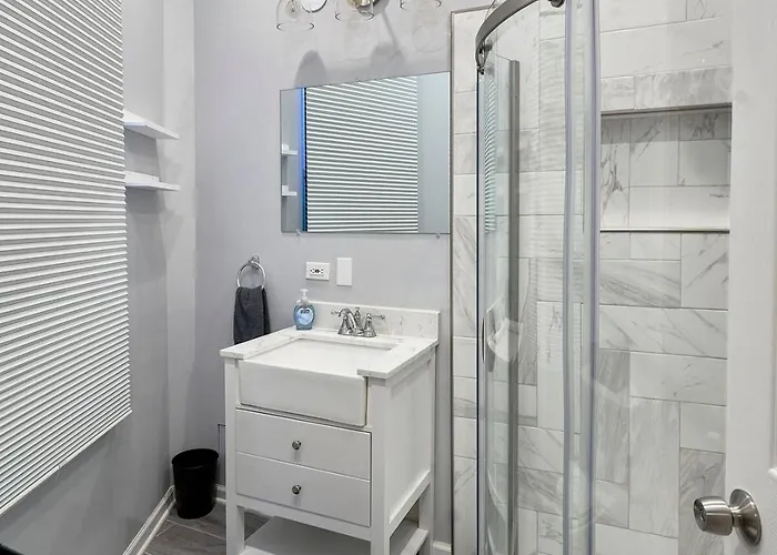 3bd 3ba Bronzeville Beauty
